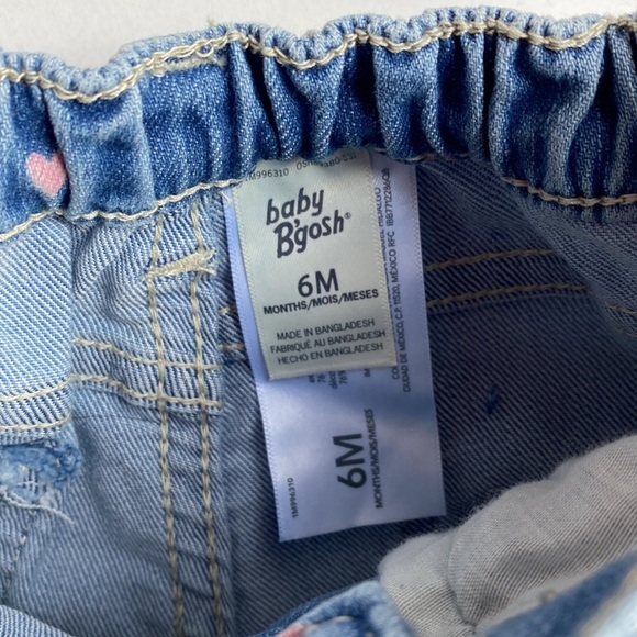 Oshkosh B’Gosh Denim‎ Jeans with Pink Hearts Printed Light Wash 6 Month Size - Picture 2 of 4